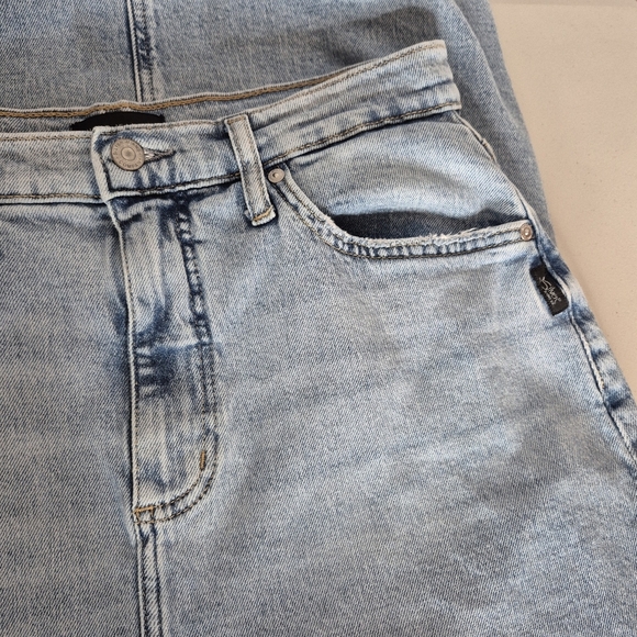 Silver Jeans Front Slit Denim Skirt - Size 28 / 6 - Picture 8 of 16